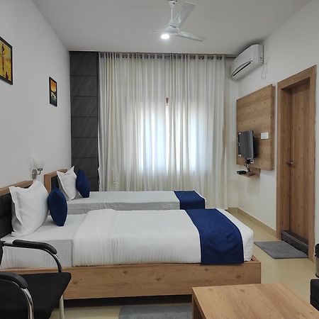 Duliagaon Hotel A G Palace מראה חיצוני תמונה