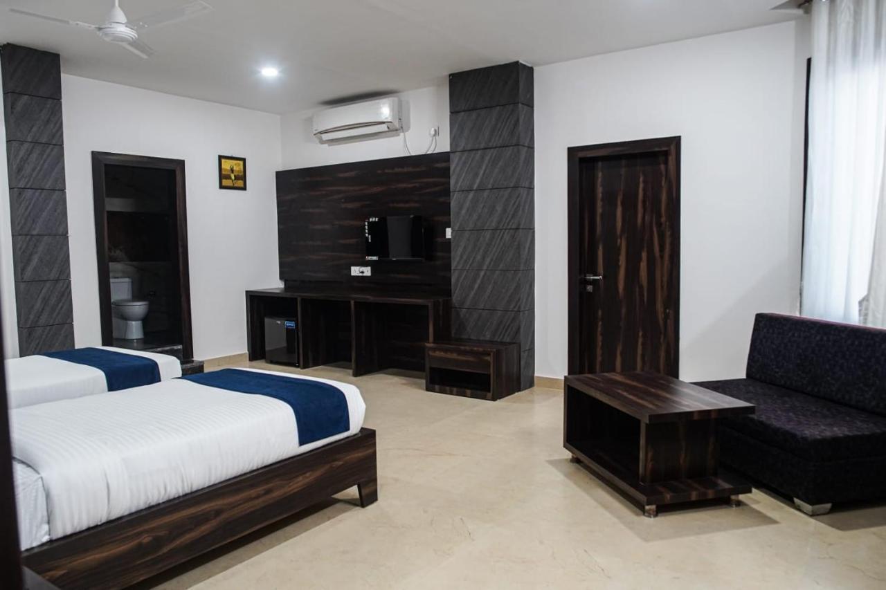 Duliagaon Hotel A G Palace מראה חיצוני תמונה